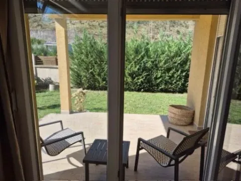 Rent, house, 157m², Tološi, Podgorica - image 2