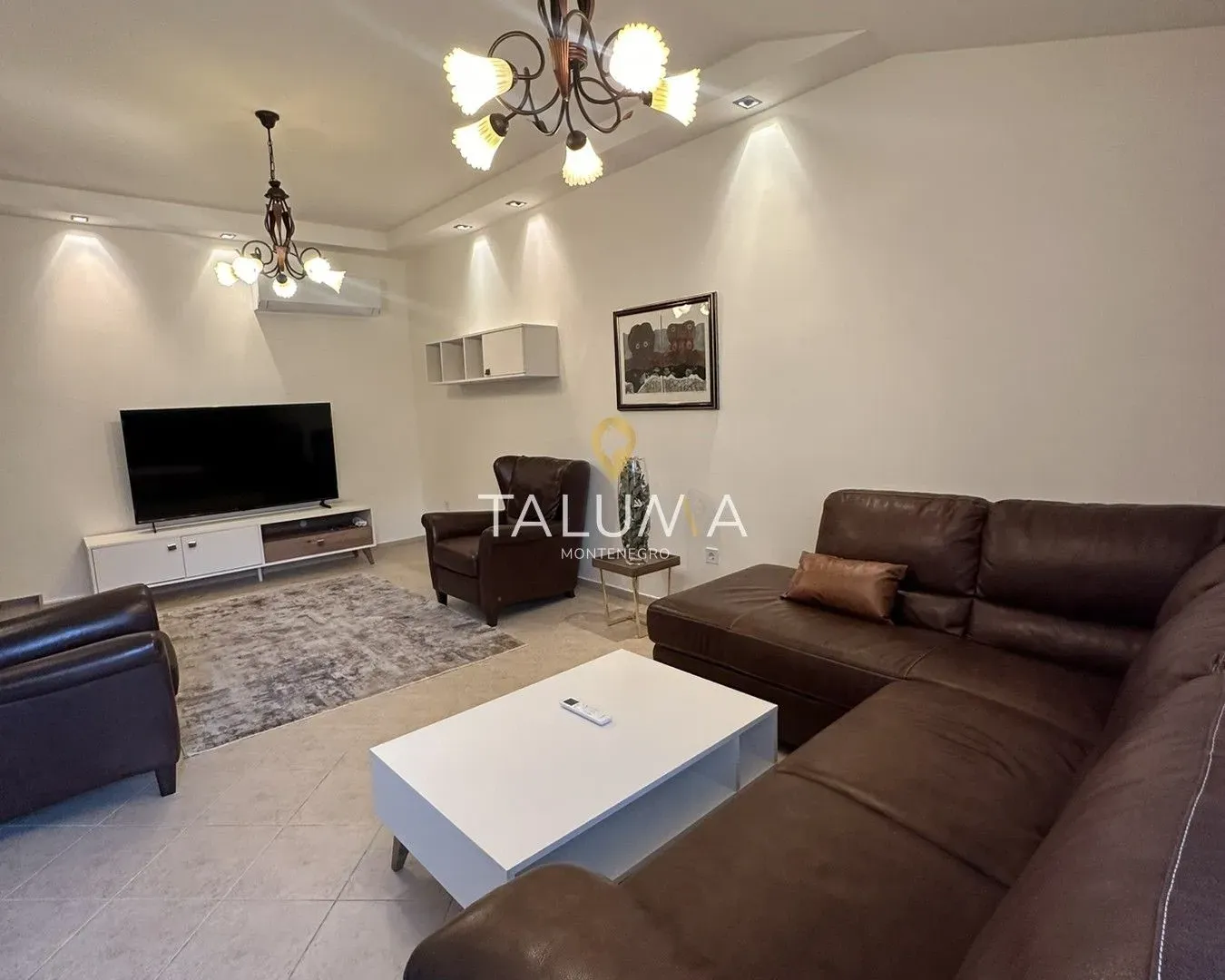 Izdavanje, trosoban stan, 114m², Momišići, Podgorica