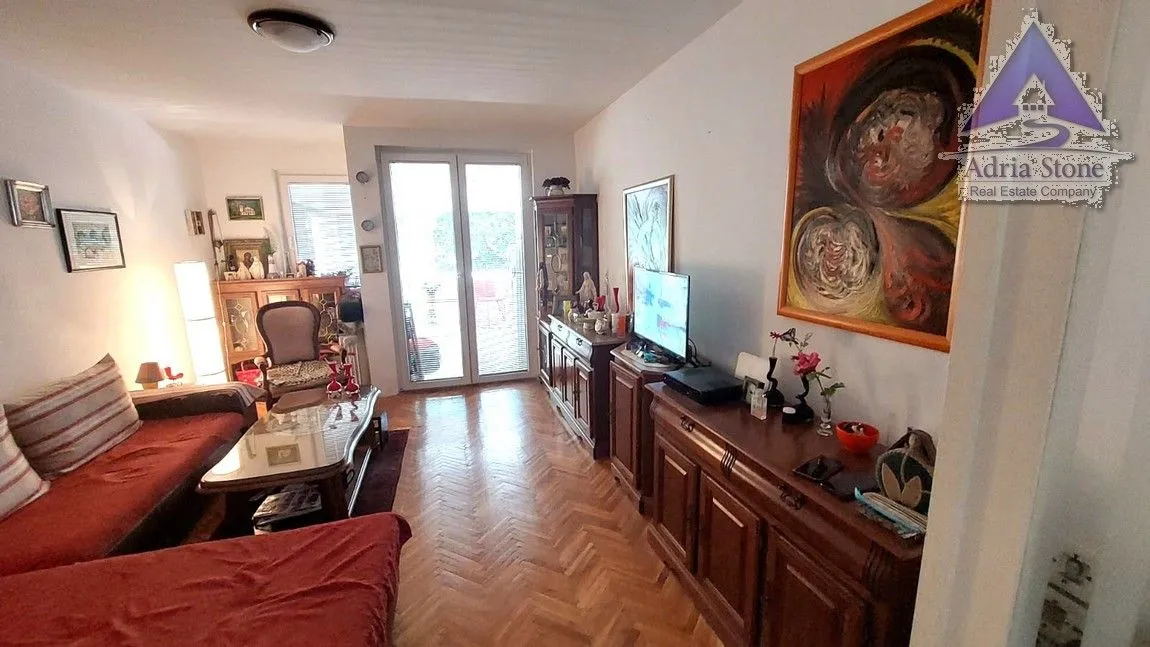 Prodaja, dvosoban stan, 74m², Dubovica, Budva