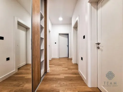 Prodaja, kuća, 200m², Donji Kokoti, Podgorica - image 14