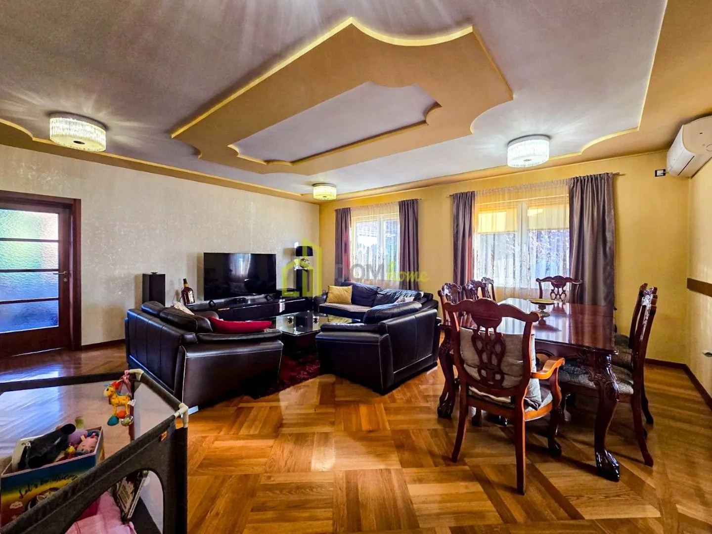 Prodaja, kuća, 356m², Tološi, Podgorica