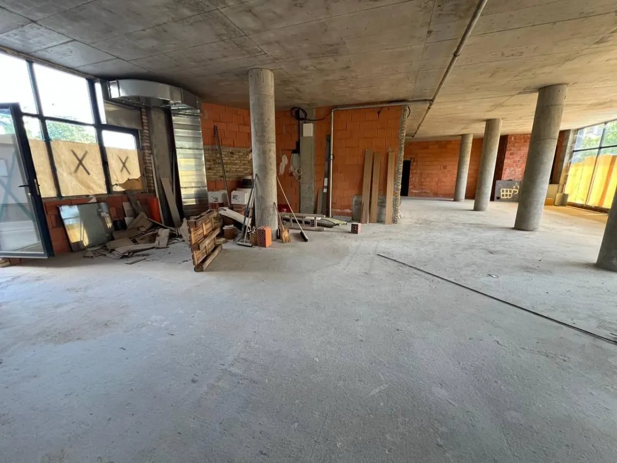 Rent, office space, 327m², Socijalno, Novi Sad Sve Podlokacije