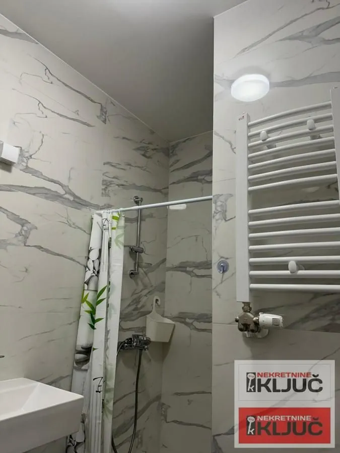 Izdavanje, jednosoban stan, 40m², Novo naselje, Novi Sad