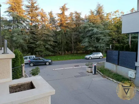 Izdavanje, trosoban stan, 68m², Čukarica, Beograd - image 4