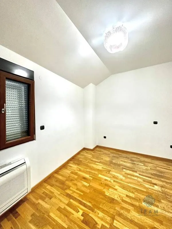 Rent, office space, 200m², Centar, Podgorica