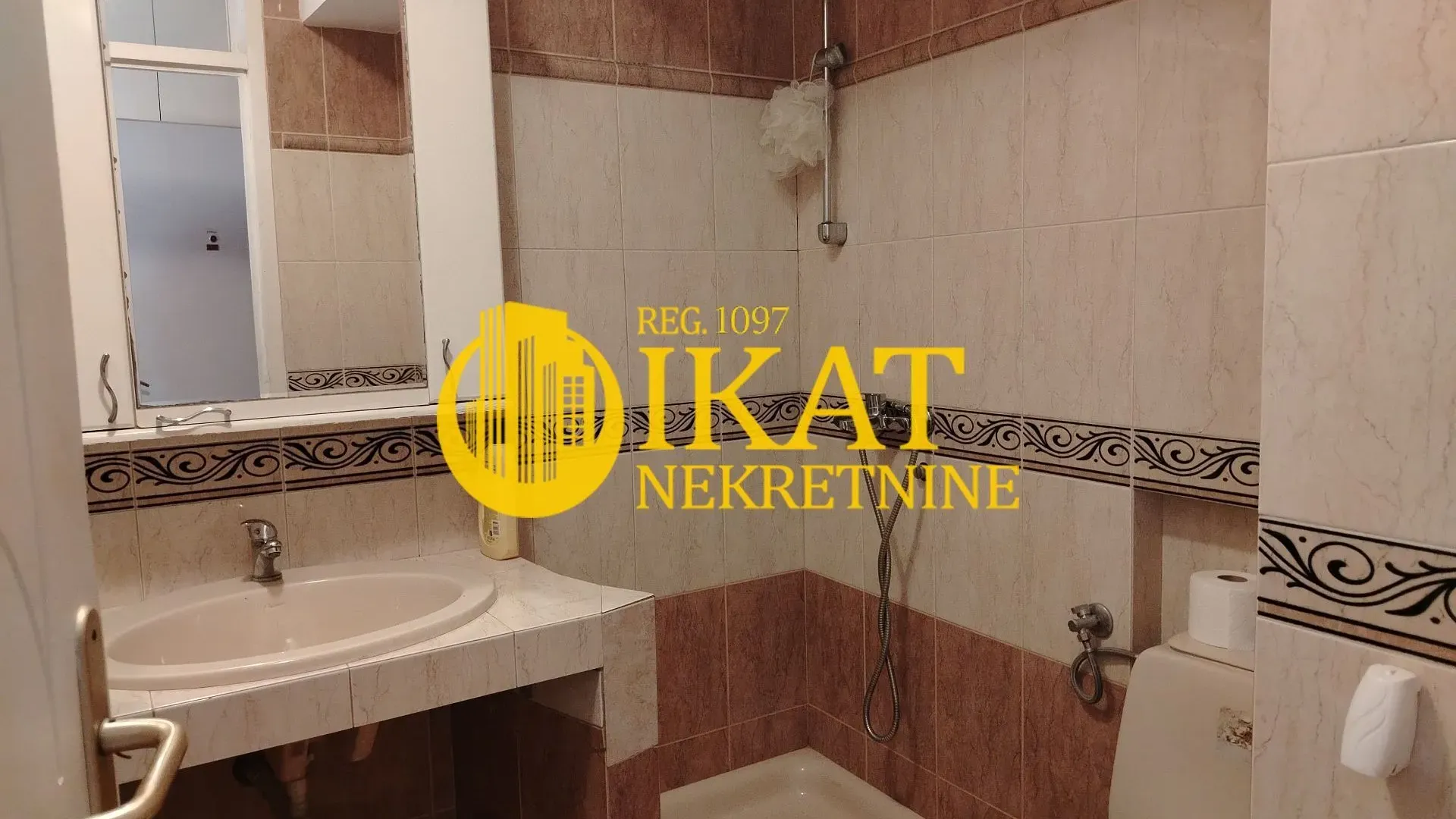 Izdavanje, četvorosoban stan, 158m², Voždovac Sve Podlokacije, Beograd