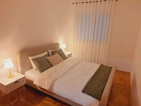 Rent, one bedroom apartment, 45m², Stari Aerodrom, Podgorica - image 1
