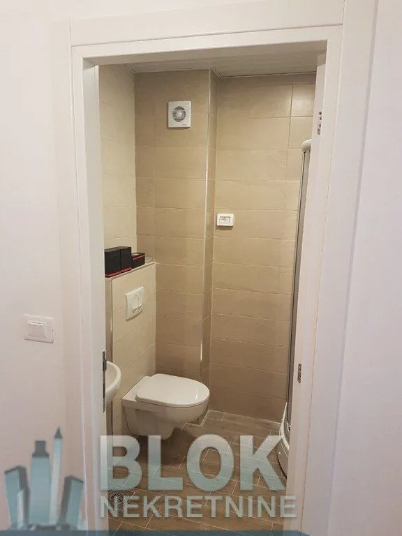 Izdavanje, jednosoban stan, 47m², City Kej, Podgorica