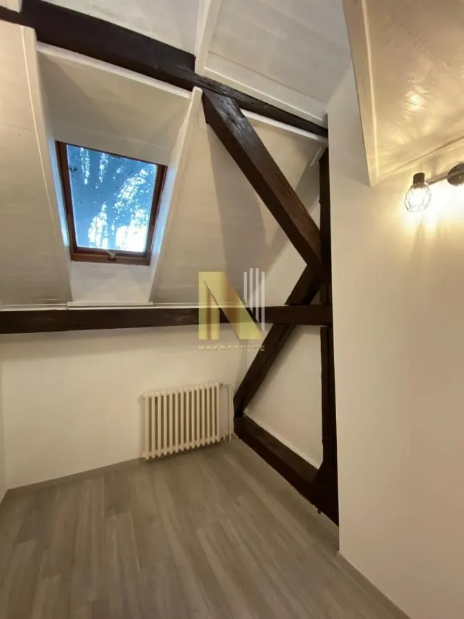 Prodaja, kuća, 199m², Socijalno, Novi Sad Sve Podlokacije