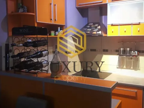 Sale, two bedroom apartment, 70m², Stari Aerodrom, Podgorica - image 2