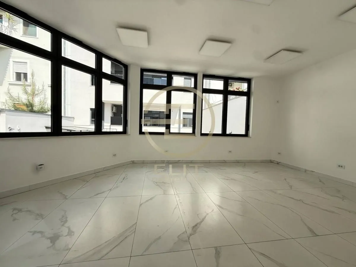 Rent, office space, 147m², Centar, Novi Sad