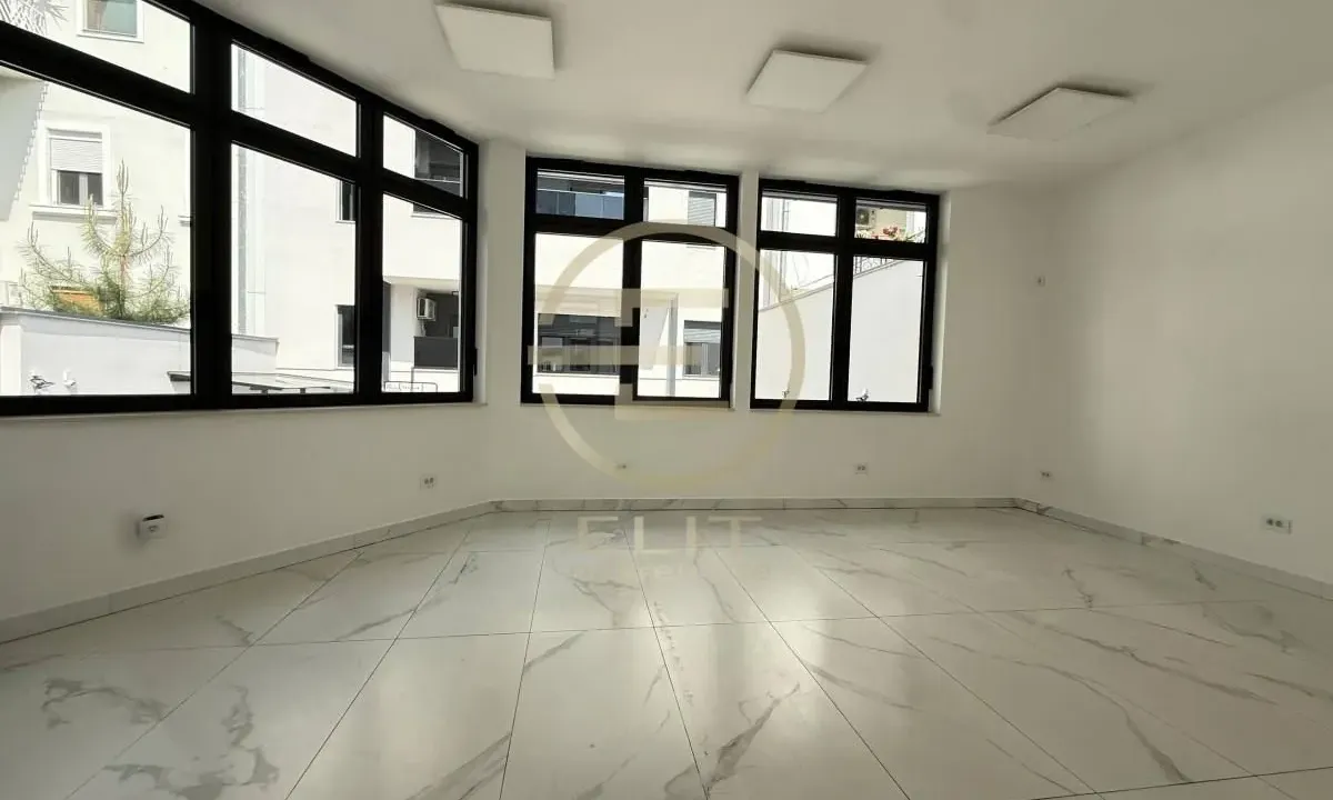 Rent, office space, 147m², Centar, Novi Sad