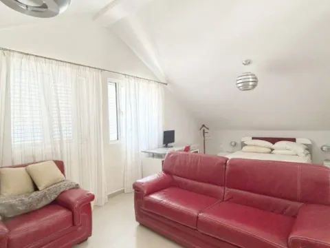 Prodaja,  kuća, 160m2, Stoliv, Kotor