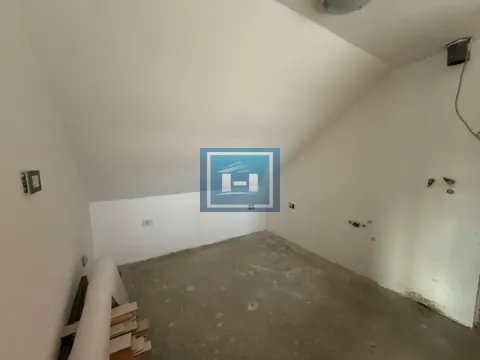 Prodaja, kuća, 350m², Centar, Jagodina - image 49