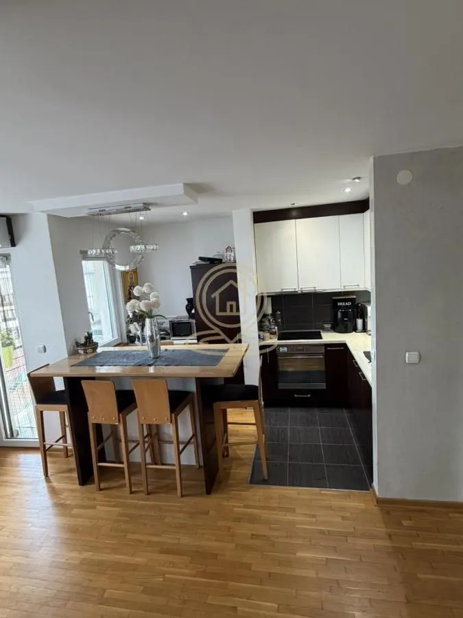 Prodaja, četvorosoban stan, 110m², Pivara, Kragujevac