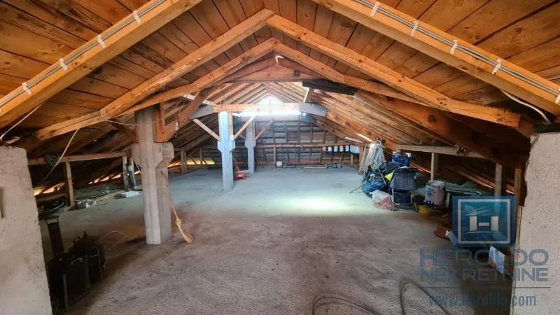 Sale, office space, 360m², Stropsko, Vranje