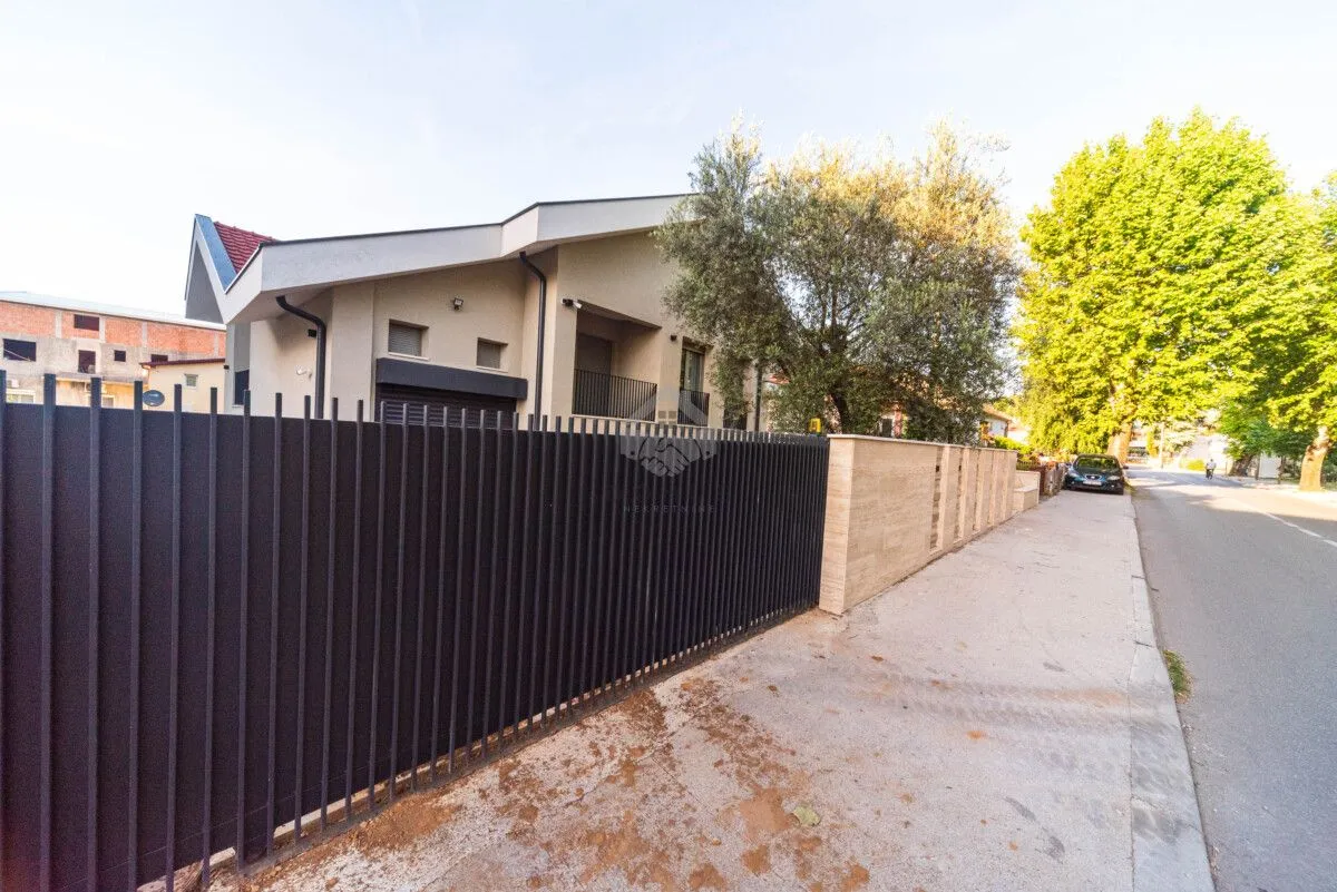 Izdavanje, kuća, 280m², Stari Aerodrom, Podgorica
