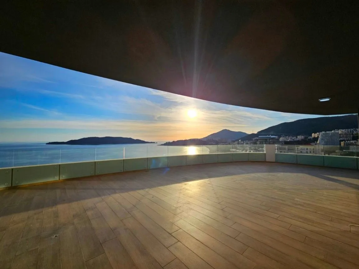 Prodaja, trosoban stan, 200m², Rafailovići, Budva