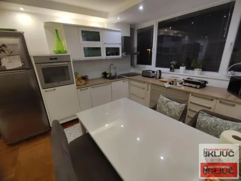 Sale, four bedroom apartment, 75m², Grbavica, Novi Sad Sve Podlokacije - image 17