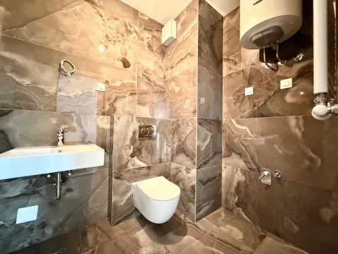 Izdavanje, poslovni prostor, 70m², Novi Beograd Blok 65, Novi Beograd Sve Podlokacije - image 8