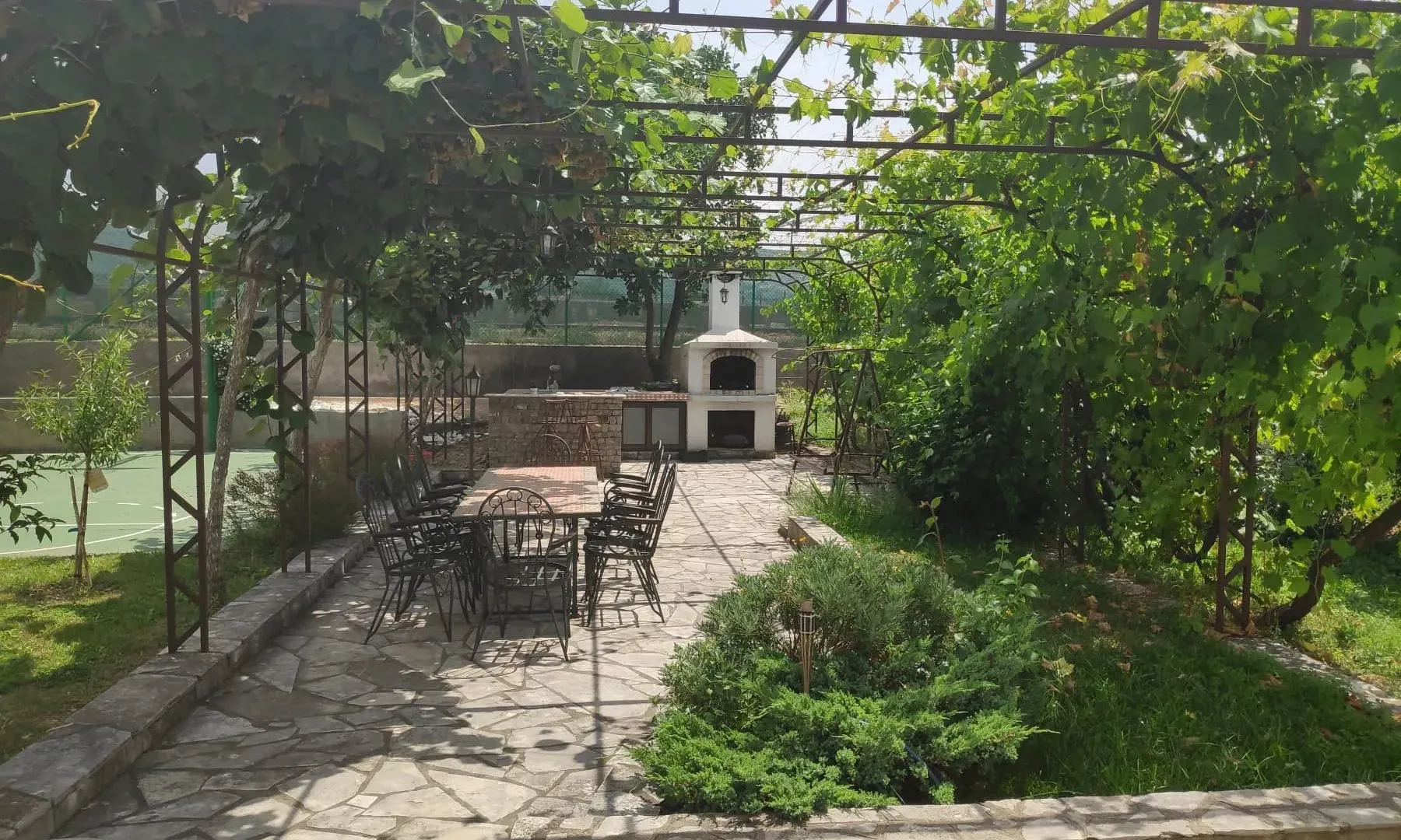 Sale, house, 216m², Bar, Crna Gora