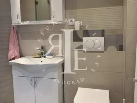 Izdavanje, trosoban stan, 73m², Stari Grad, Beograd - image 7