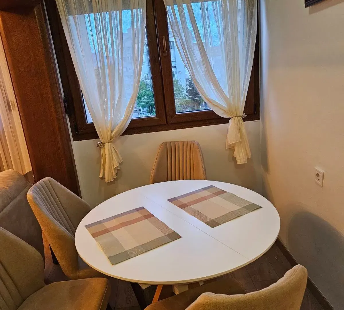 Rent, one bedroom apartment, 52m², Seljanovo, Tivat