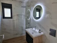 Rent, two bedroom apartment, 60m², Radovići, Tivat - image 7