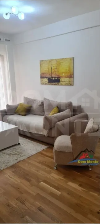 Rent, one bedroom apartment, 45m², Tivat, Crna Gora