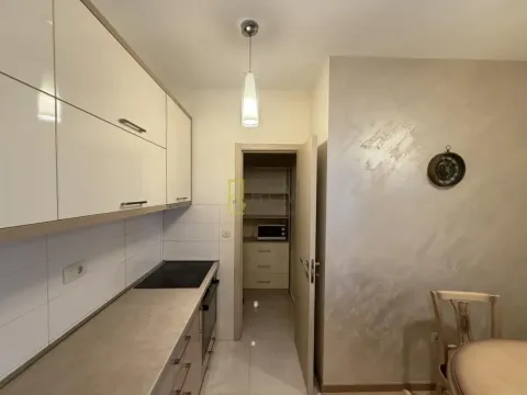 Izdavanje, dvosoban stan, 72m², City Kvart, Podgorica - image 10