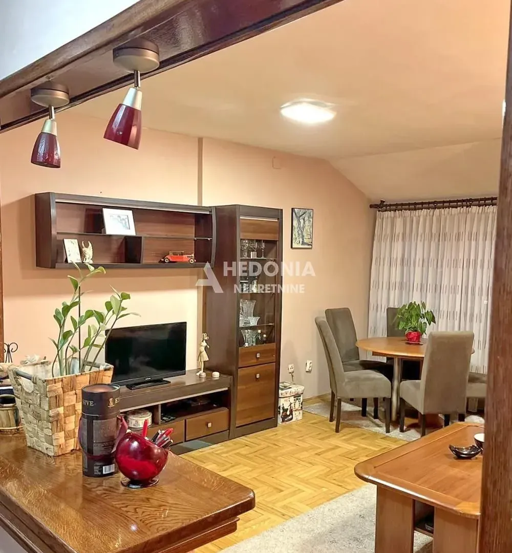 Prodaja, trosoban stan, 68m², Čukarička Padina, Beograd