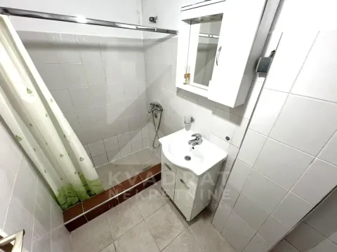 Izdavanje, jednosoban stan, 50m², Tološka šuma, Podgorica - image 8