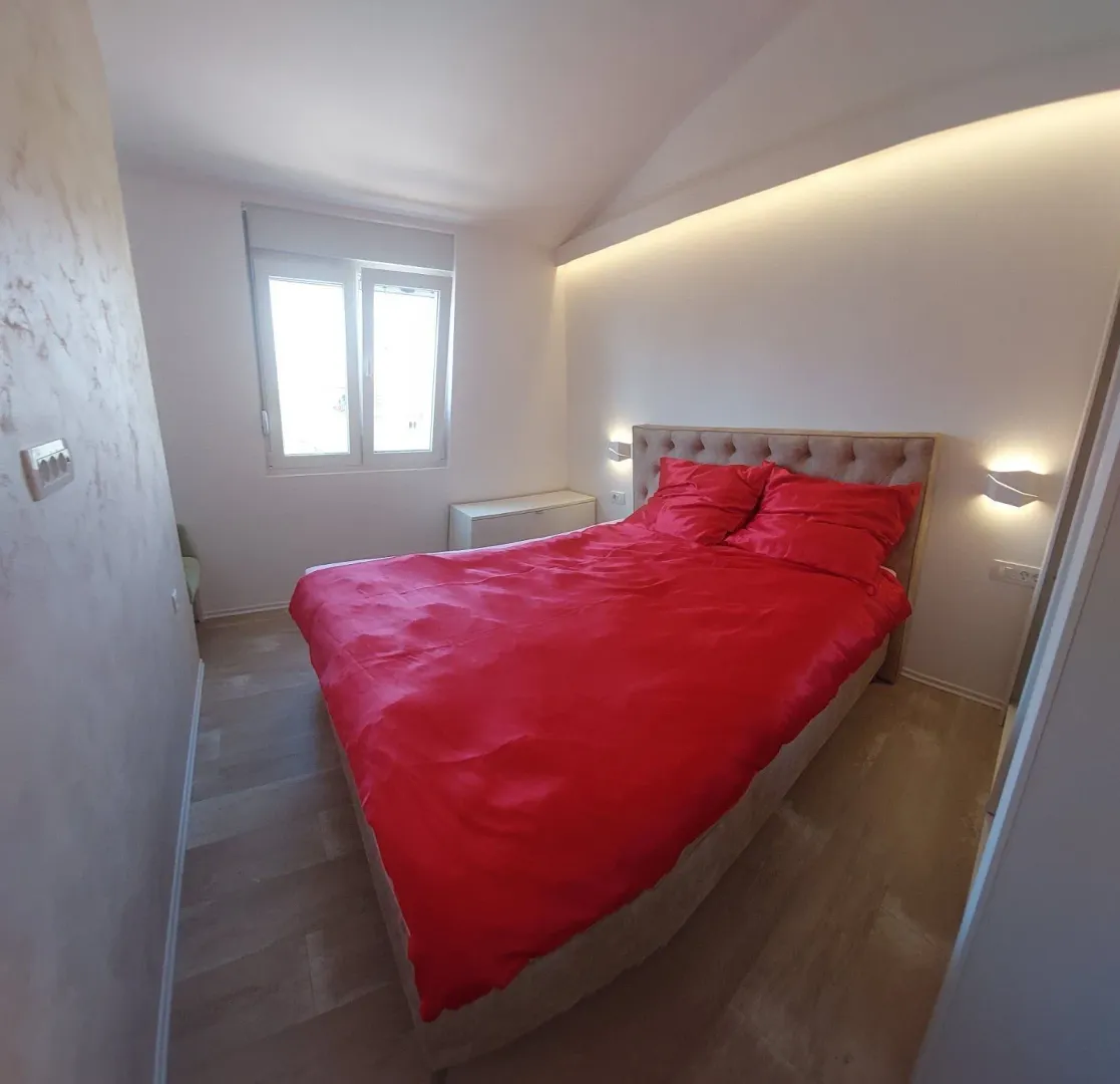 Rent, two bedroom apartment, 60m², Seljanovo, Tivat