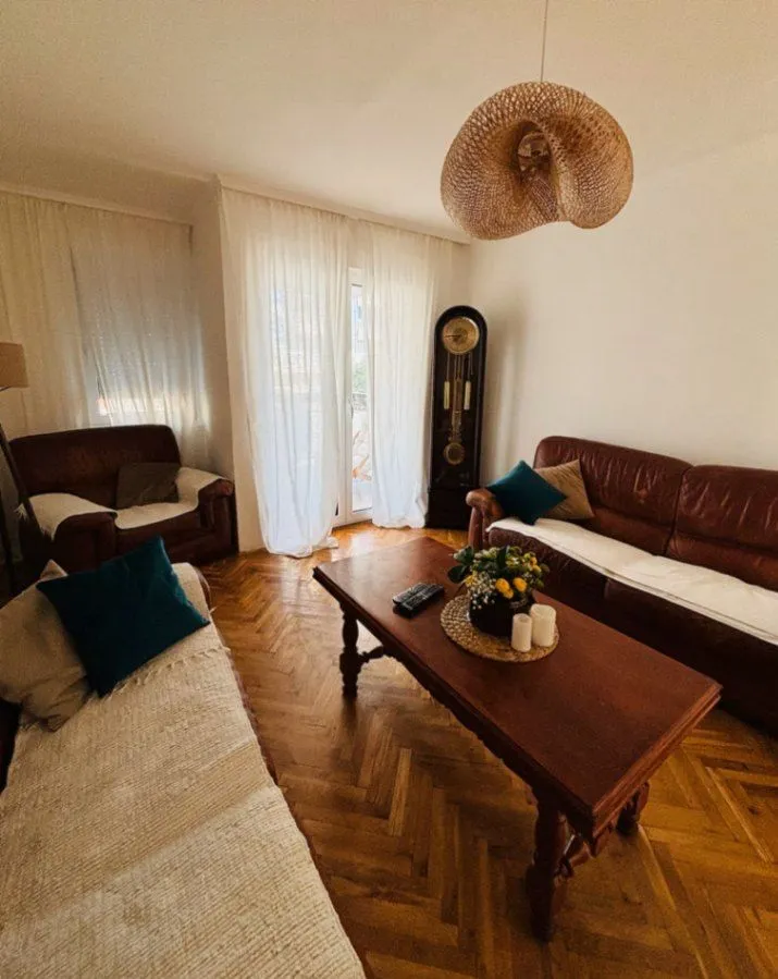 Izdavanje, jednosoban stan, 50m², Budva, Crna Gora