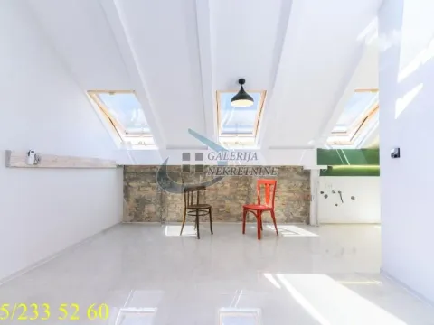Prodaja, jednosoban stan, 44m², Stari Grad, Beograd