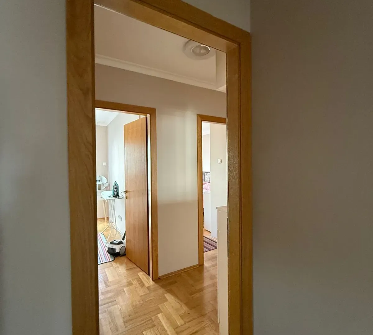 Izdavanje, dvosoban stan, 74m², Blok 9, Podgorica