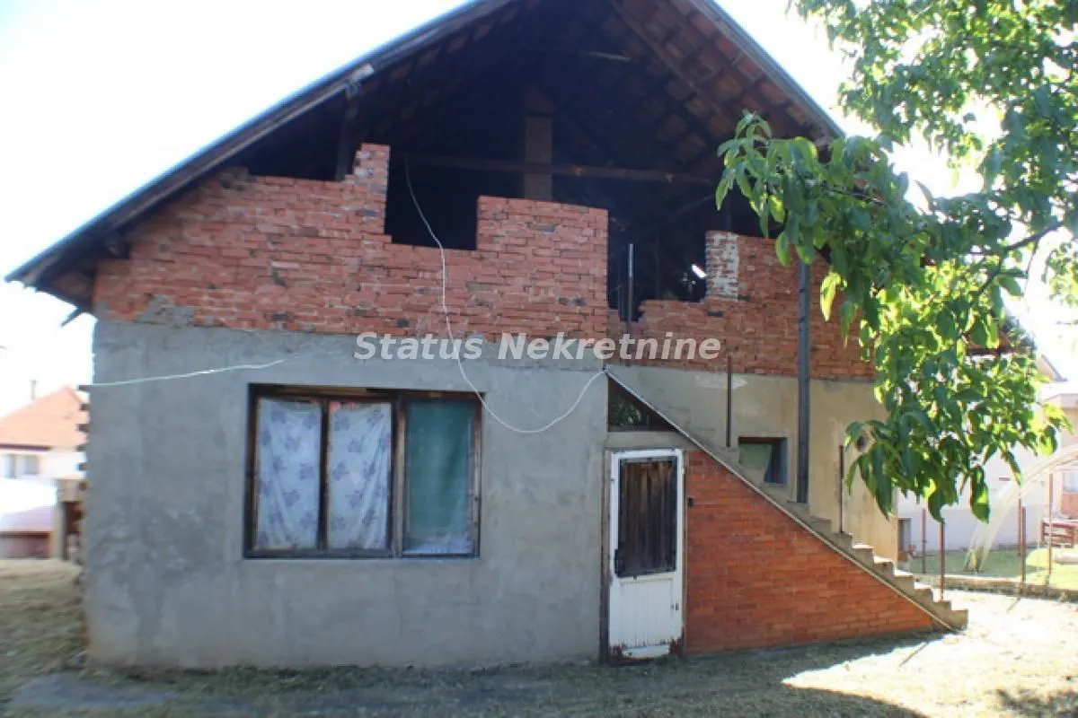 Prodaja, kuća, 79m², Centar, Topola