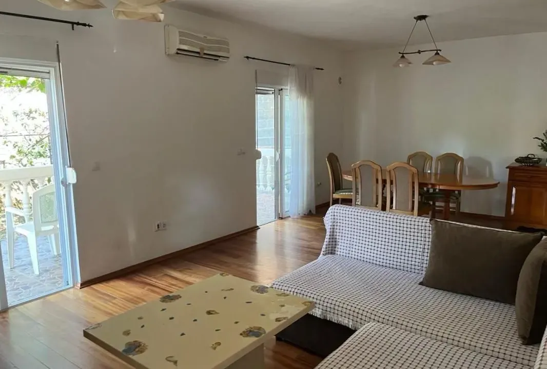 Rent, three bedroom apartment, 105m², Bjeliši, Bar