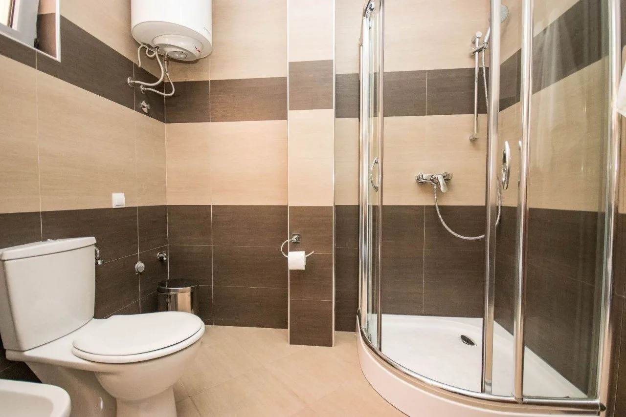 Izdavanje, jednosoban stan, 45m², Dobra Voda, Budva