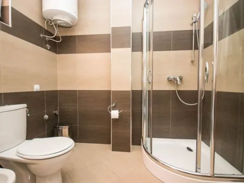 Rent, one bedroom apartment, 45m², Dobra Voda, Budva - image 6