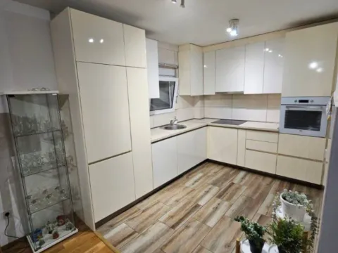 Izdavanje, kuća, 100m², Gornja Gorica, Podgorica - image 4