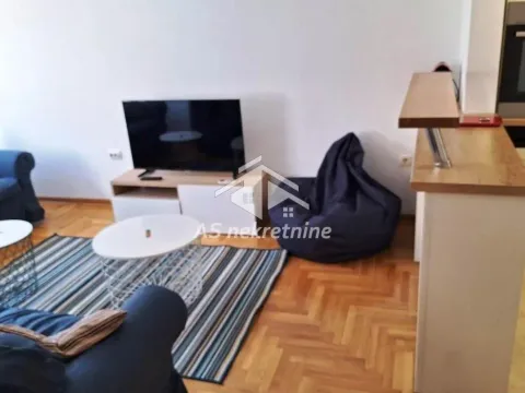 Rent, two bedroom apartment, 54m², Kalenić Pijaca, Vračar Sve Podlokacije - image 3