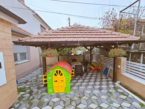 Sale, house, 61m², Zemun Sve Podlokacije, Beograd - image 19