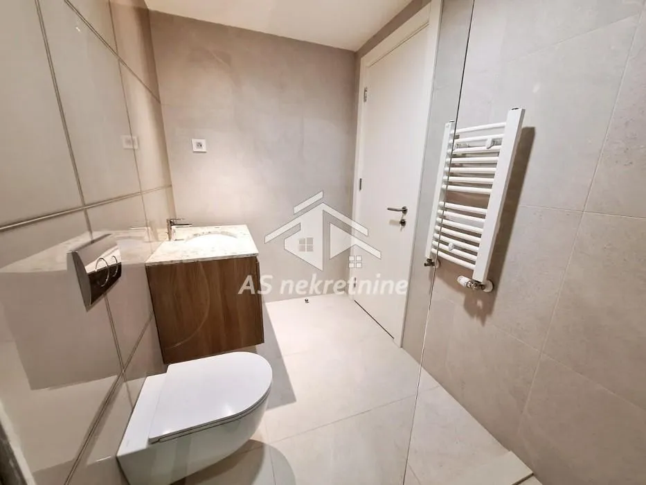 Izdavanje, dvosoban stan, 56m², Savski Venac, Beograd