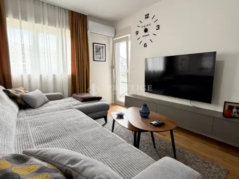 Izdavanje, jednosoban stan, 47m², Central Point, Podgorica - image 2