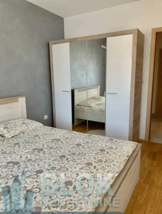Izdavanje, jednosoban stan, 46m², Stari Aerodrom, Podgorica