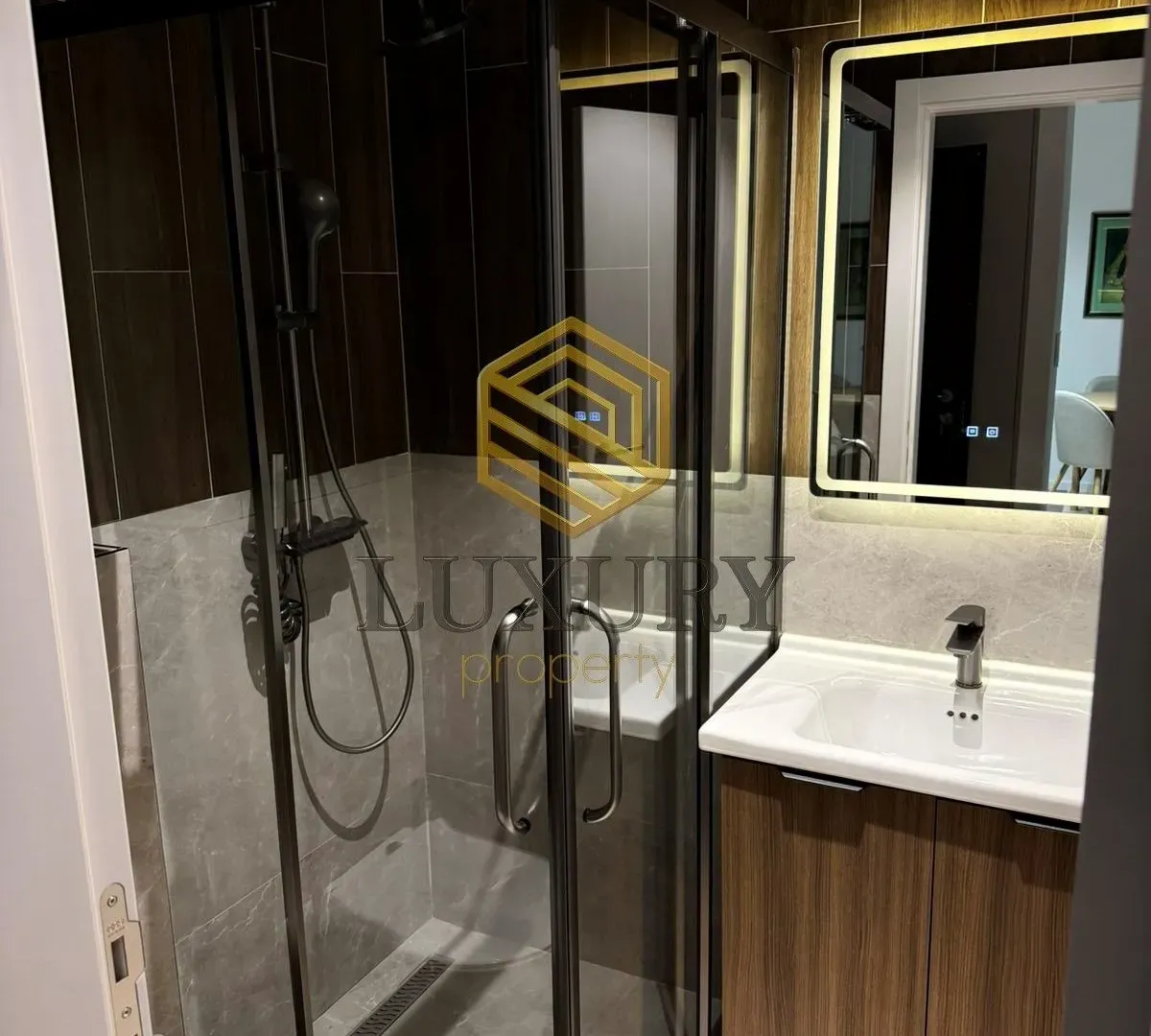 Izdavanje, jednosoban stan, 37m², Tološi, Podgorica