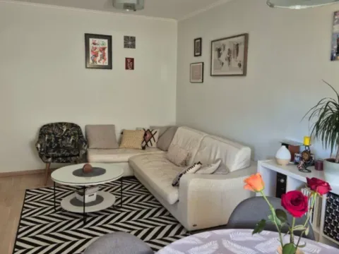 Izdavanje, dvosoban stan, 60m², Preko Morače, Podgorica - image 1