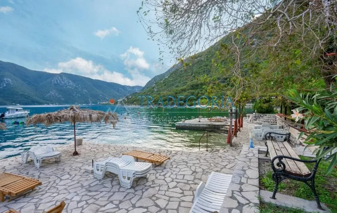 Sale, house, 255m², Strp, Kotor