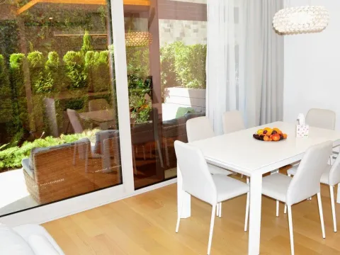 Prodaja, stan, 100m², Budva, Crna Gora - image 2
